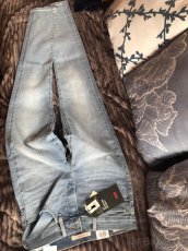 Levis 311 shaping skinny vel.27/34...S - 2