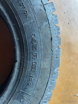 Pneu 145 R13 - 2