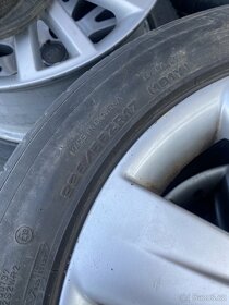 225/55 R17 - 2