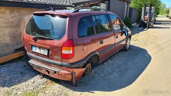 Opel Zafira A - 2