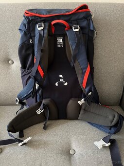Turistický batoh Quechua 30L - 2