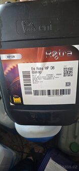 Motorový olej 10w30 a převodový olej 85w90 - 2
