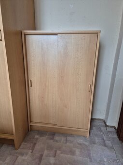 Skříňka - světlé dřevo - 2