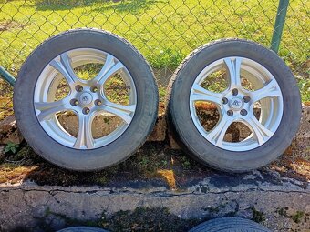 Alu kola s pneu 215/60 R17. - 2