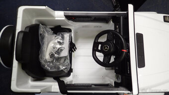 Dětské elektrické auto Mercedes G63 AMG bílá - 2