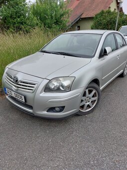 Prodám Tozta Avensis 2l, benzin - 2