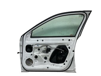 Pravé přední dveře bílá perleť LS9R Škoda Superb 3 r.v. 2016 - 2