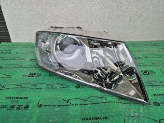 přední halogenový světlomet Škoda Octavia - 2