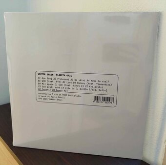 Viktor Sheen Planeta Opic Vinyl - 2