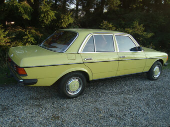 Mercedes Benz 123 2.0D, pouze 186.500km - 2