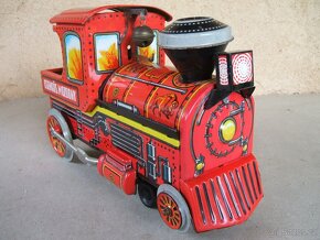 Csengos mozdony - maďarská plechová lokomotiva - 2