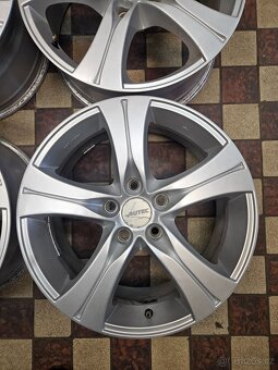 alu kola 17 5x114,3 7,5Jx17 et 45-57 střed 70=66,1 - 2