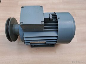 Elektromotor třífáz. asynchronní 1,5kW 1410ot/min - 2
