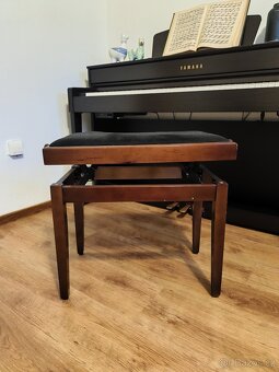 Yamaha Calvinova CLP- 353R - 2