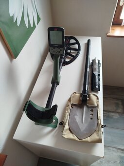 Detektor kovů Minelab x terra pro v12x - 2