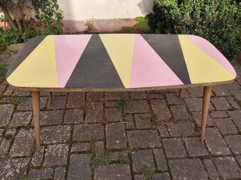 Konferenční stolek barevený Brusel - raritka - 2