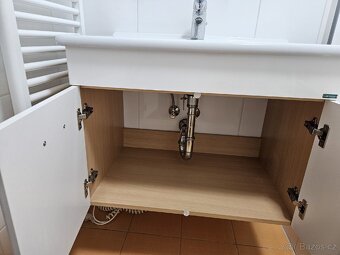 Umyvadlo se skříňkou - 2