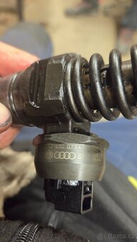 Vstřikovače 2ks Vw Caddy 2.0 SDI BDJ - 2