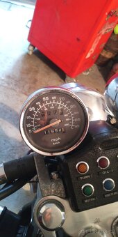 Honda shadow 700 - 2