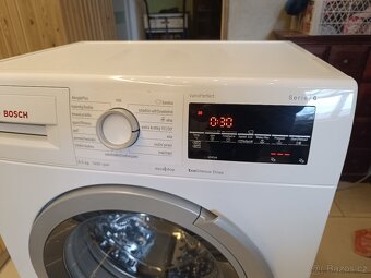 Úzká pračka Bosch serie 6, top stav - 2