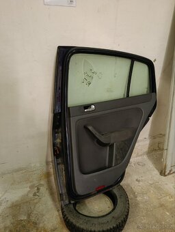 Vw golf plus pravé zadní dveře - 2