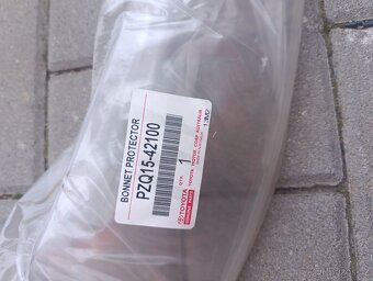 Toyota RAV4 ochrana kapoty - 2