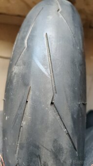 Pneu Pirelli -120/70-17 - 2