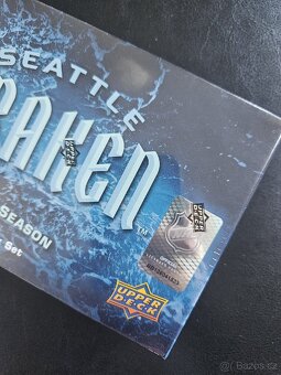 Box karet Seattle Kraken 2021-22 - 2
