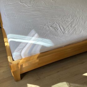 Manželská postel z masivu - 200 cm x 200 cm - 2