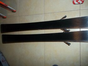 Dětské carvingové lyže Atomic 110 cm - 2