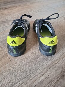 Turfy adidas 37 1/3 - 2