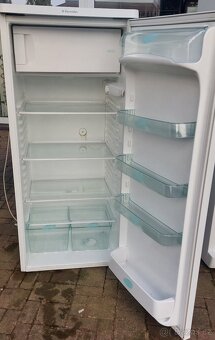 Chladnička s mrazícím boxem Electrolux - 2