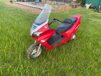 Skutr yuki 250 ccm - 2