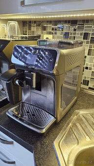 Automatický kávovar Philips Series 5400 - 2