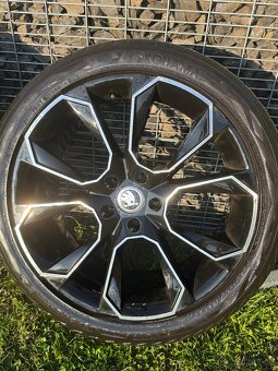 Prodám sadu ALU kol s pneu R19. - 2