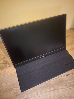 Nabízím - 17" Přenosný Monitor Viewsonic VX1755 černá - 2