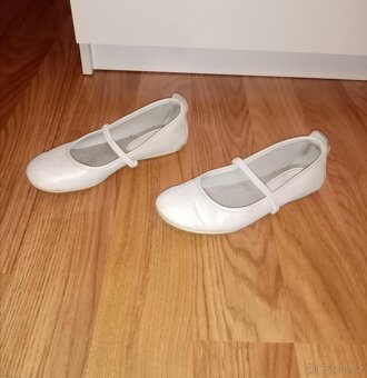 Bílé baleríny vel. 35 - 2