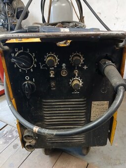 svářečka Kompact 270 MIG/MAG Co2 - 2