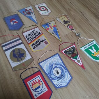 11x Firemní + Reklamní vlaječky 1960-1999 - 2