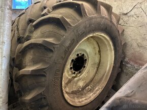 18.4/15 - 34 kola na traktor - 2