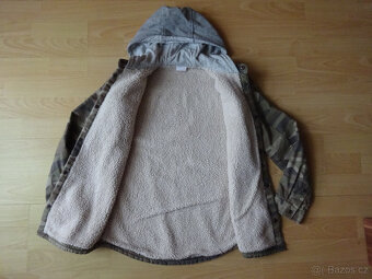 Teplá maskáčová bunda F&F vel. 146 - 2