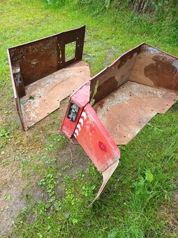 Blatníky zetor 5611 atd. Na opravu. - 2