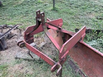 Pluh za traktor - 2