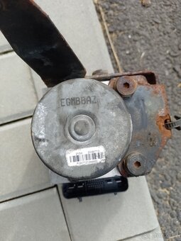 ŘÍDÍCÍ JEDNOTKA ABS - 2