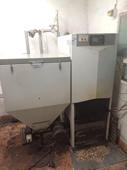 Prodám kombinovany kotel Benekov uhlí, peletky , dřevo - 2