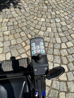 Elektrický invalidní vozík Invacare G40 - 2