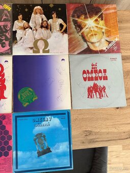 LP desky OMEGA – 11 ks, 9x originál podpisy celé kapely - 2