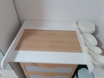 Přebalovací pult s komodou - 2