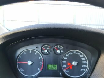 Ford Focus 1.6 16v benzi, 74kw r.v.2006, - 2