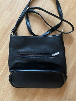 Černá kabelka - 2